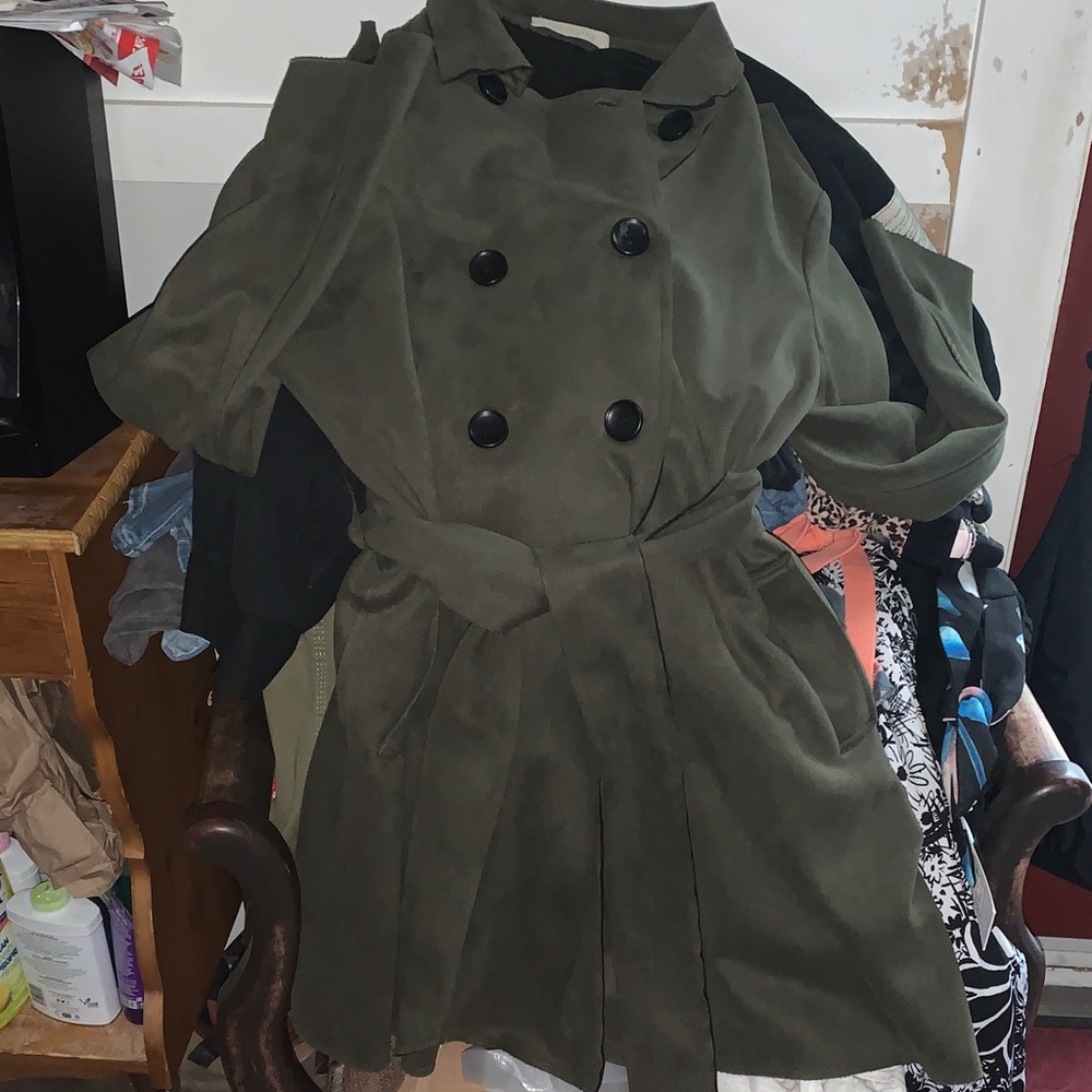 Solitaire Olive Green Outerwear